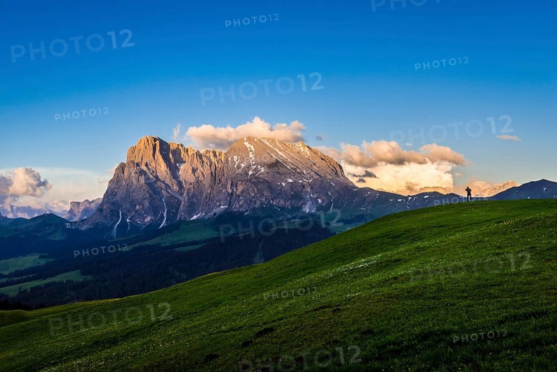 View of the peaks of the Langkofel (left) and the Plattkofel (right)