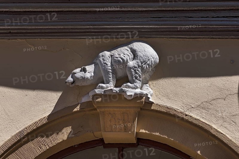 Polar bear figure on the Haus zum Eisbaeren from 1928