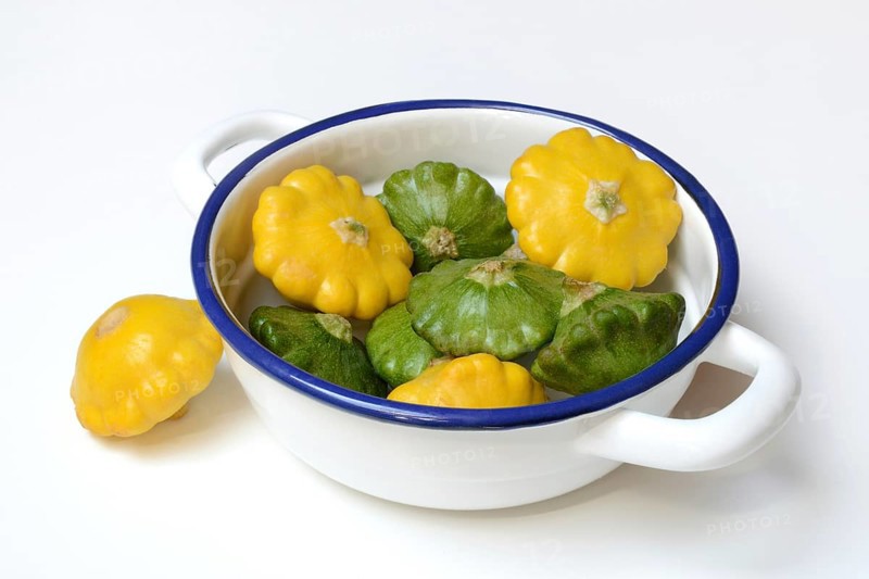 Patisson pumpkins in bowl