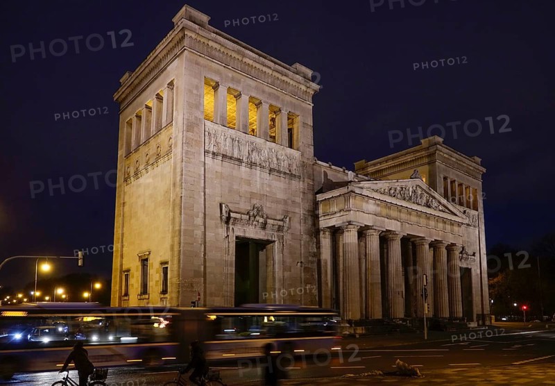 Propylaea on the Koenigsplatz in Munich in the evening
