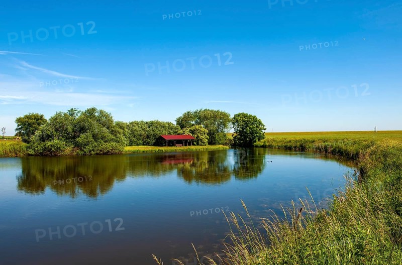 Shelter at the reservoir in Nessmersiel