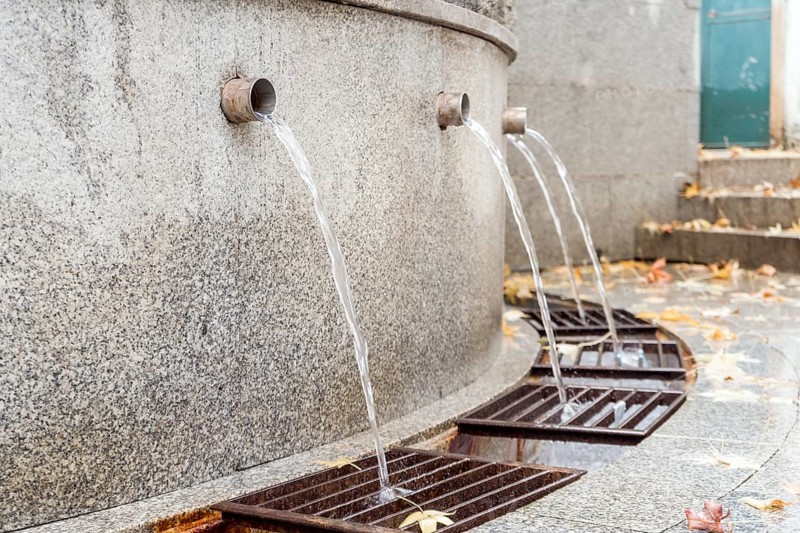 Public intake of mineral water in Luso