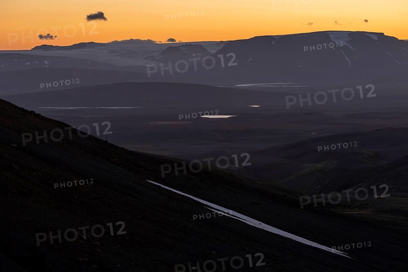 View from Kerlingarfjoell towards Langjoekull