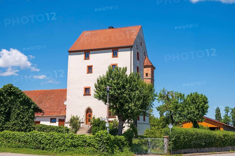 Former castle of the Lords of Pettendorf