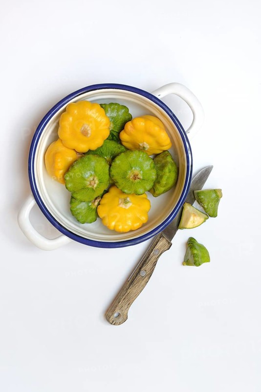Patisson pumpkins in bowl