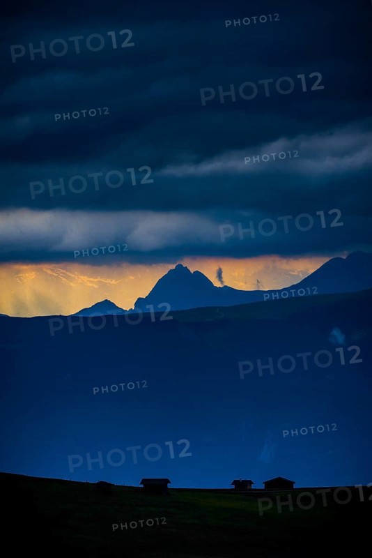 Light atmosphere after a thunderstorm with view of the peaks of the Roteck (3.337 mtr./left) and the Hochwilde (3.602 mtr./right)