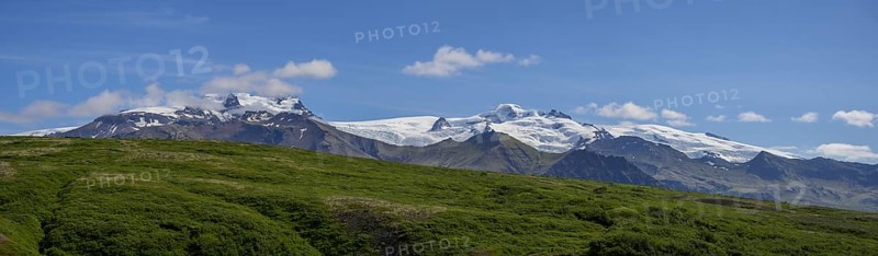 Vatnajoekull with peak of Hvannadalshnukur
