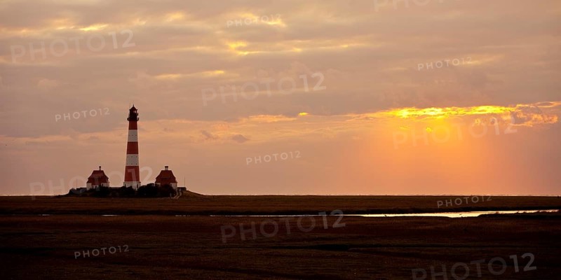 Westerhever Lighthouse at sunset