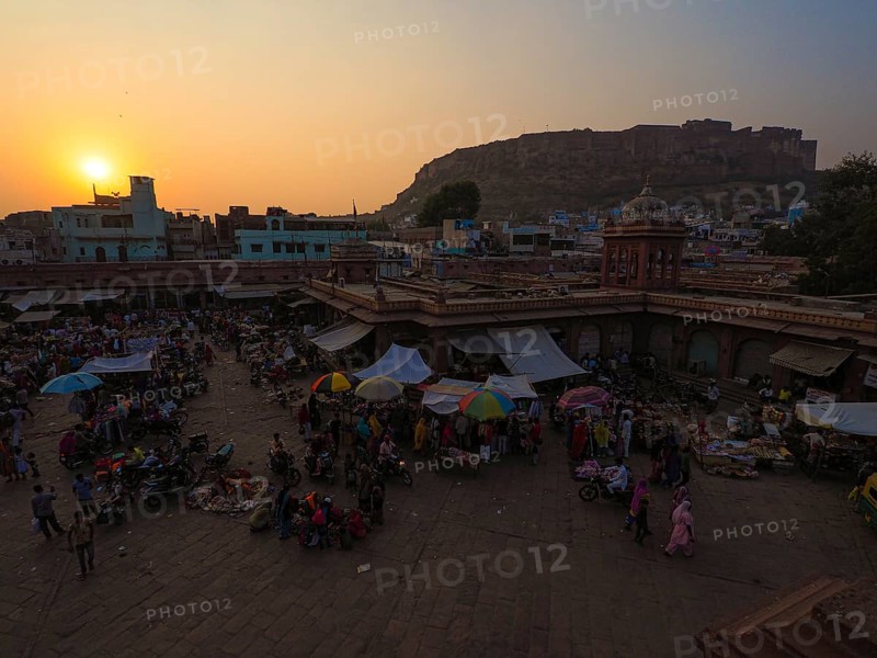 Evening atmosphere in Sardar Market
