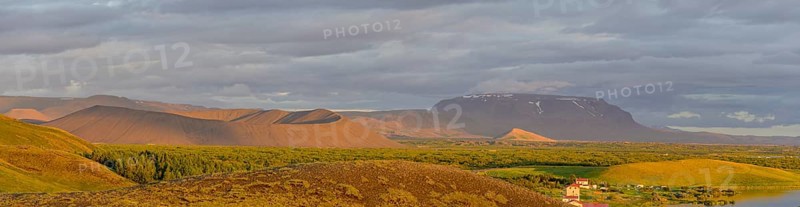 Ash crater Hverfjall uncd Blafjall in the evening light