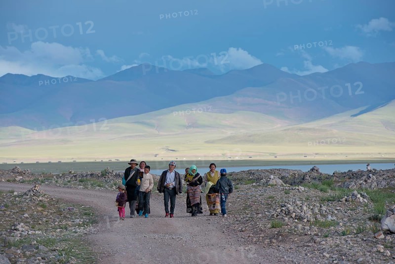 Tibetan family on a pilgrimage circling the Tashi Dor peninsula at Namtso Lake