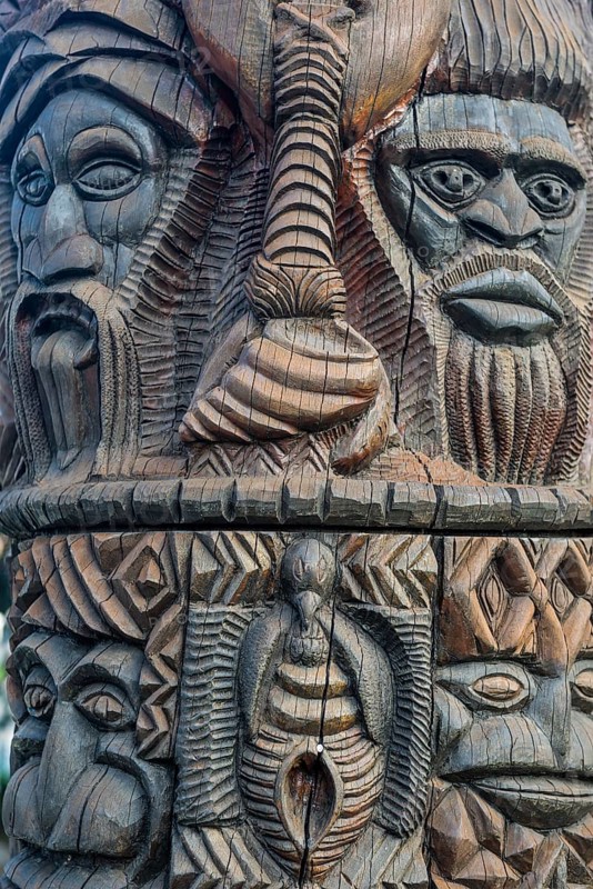 Hand carved wooden statues im the center of Noumea