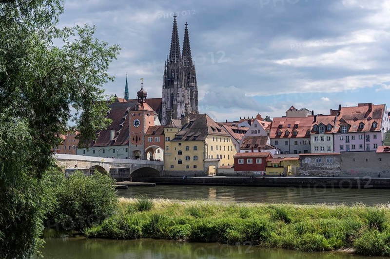 City view with St. Peter's Cathedral