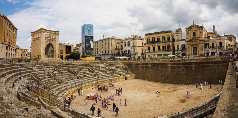 Old Town and Roman Amphitheatre