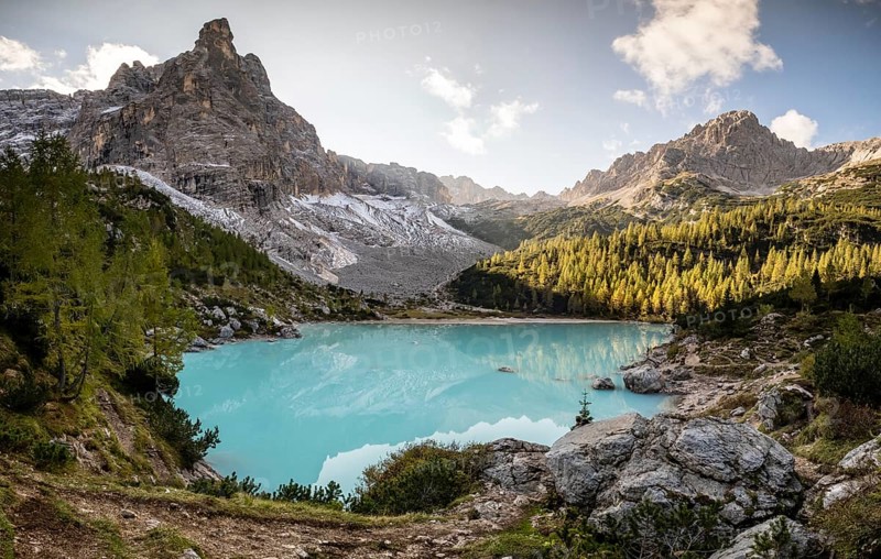 Turquoise green Sorapis lake