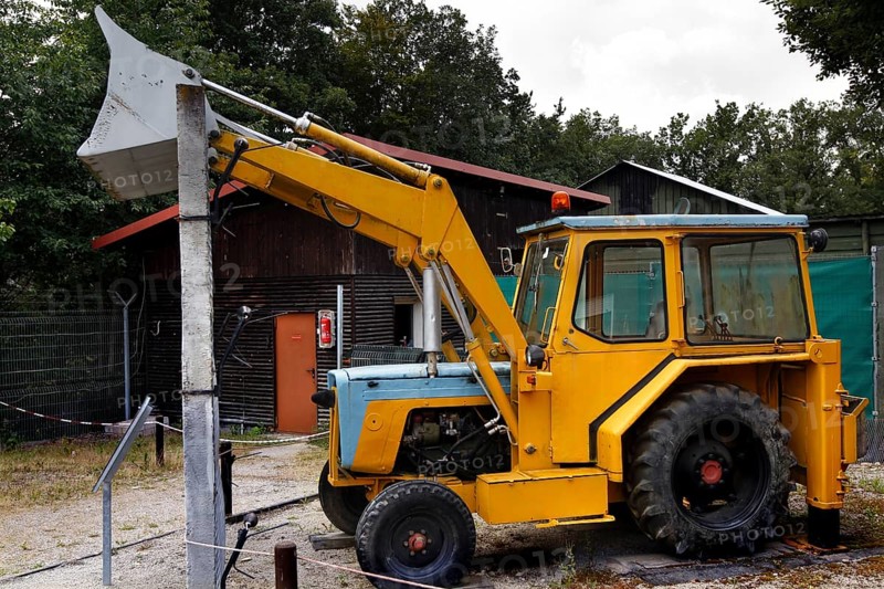 Excavator by Heinz-Josef Grosse at the former German-German border
