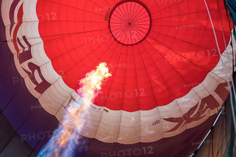 Hot air balloon