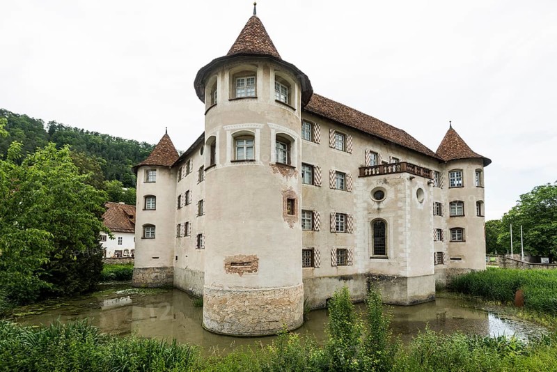 Glatt moated castle