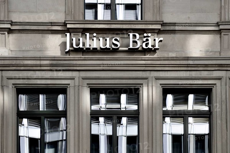 Julius Baer lettering