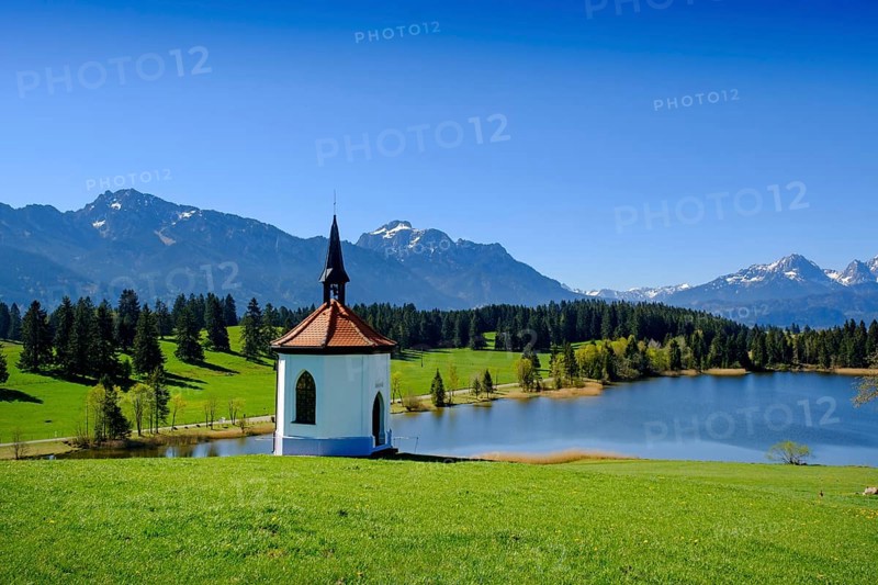 Chapel at the Hegratsried pond