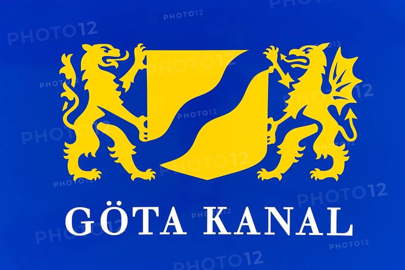 Shield with blue-yellow coat of arms and inscription Goeta Kanal