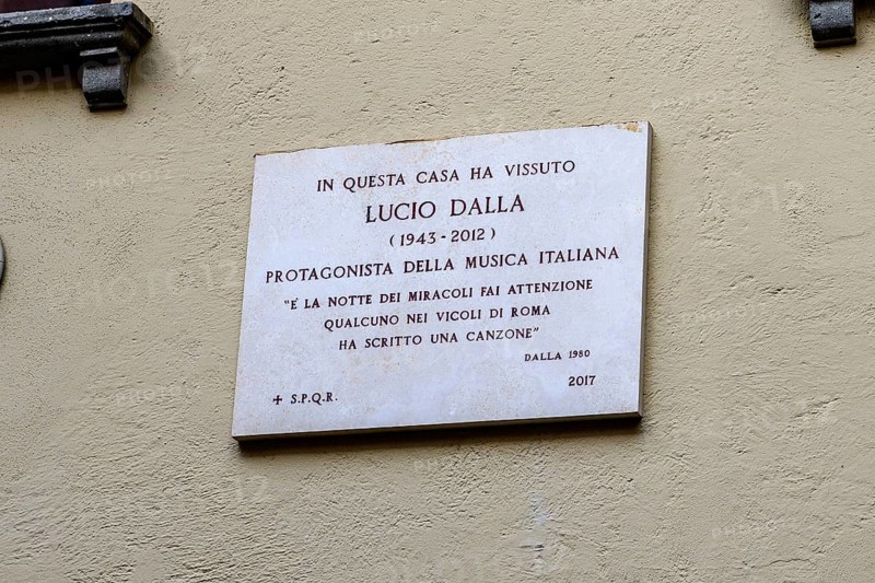 Commemorative plaque for musician Lucio Dalla