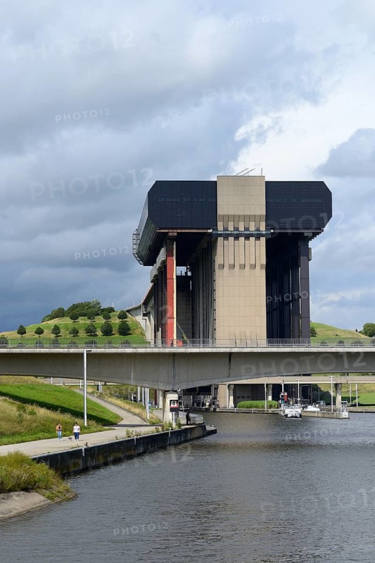 Strepy-Thieu ship lift