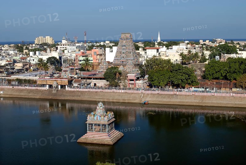 Bird's eye view of the Chennai city & Kapaleeshvara temple with tank