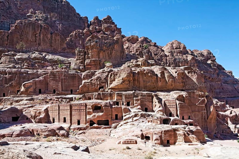 Tomb facades in Bas al-Siq