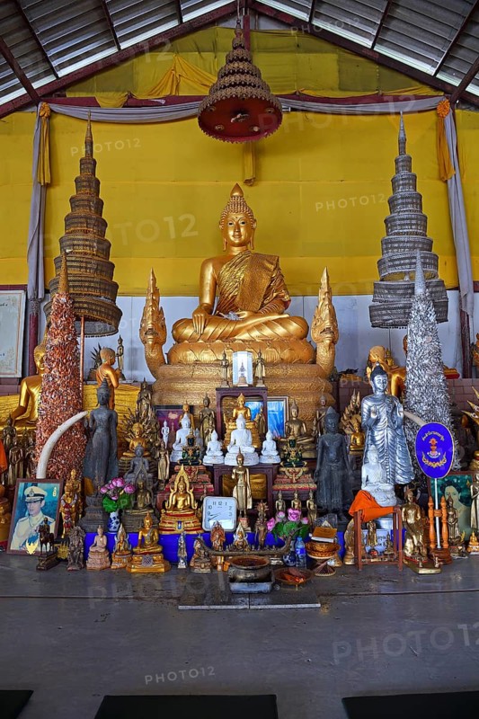 Altar at the Big Buddha
