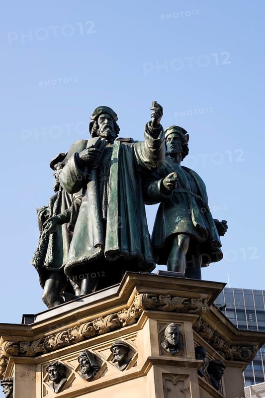 Johannes Gutenberg Monument