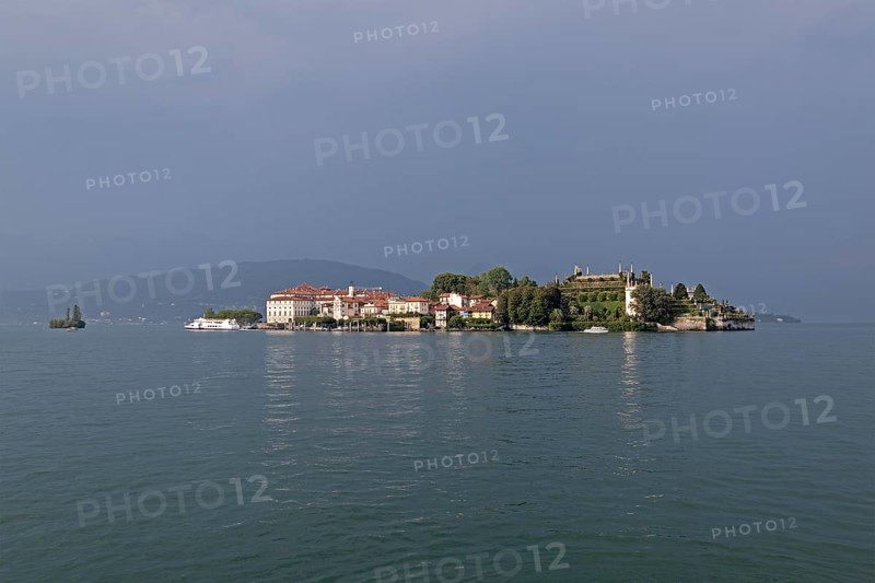 Fog behind Isola Bella