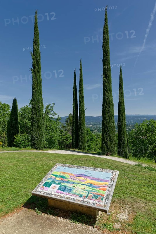 Tile picture of the area of Oppede le Vieux