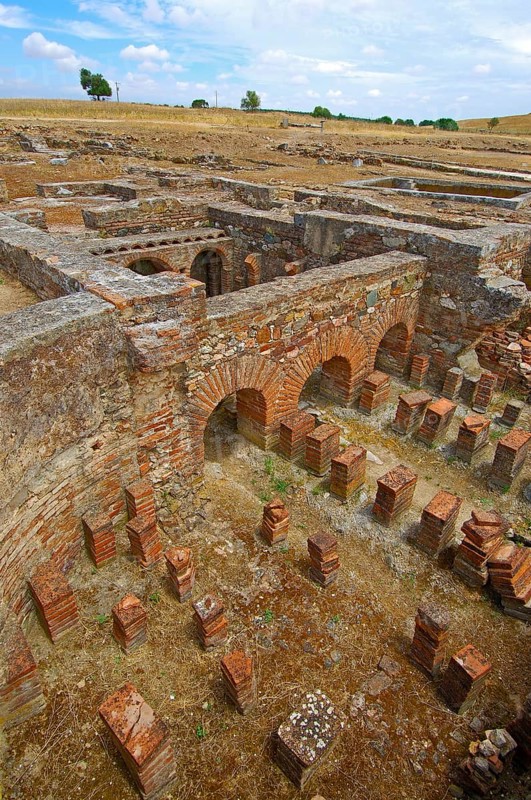 Ruins of the Roman villa of Pisoes
