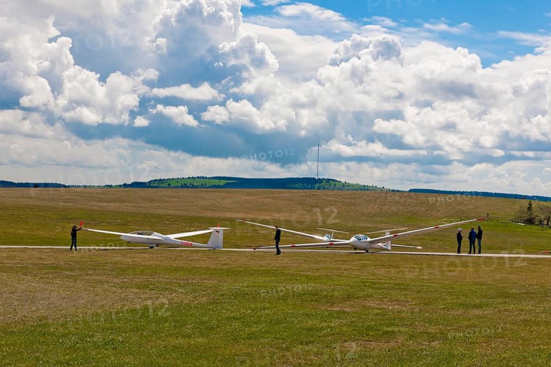 Glider waiting for take-off clearance
