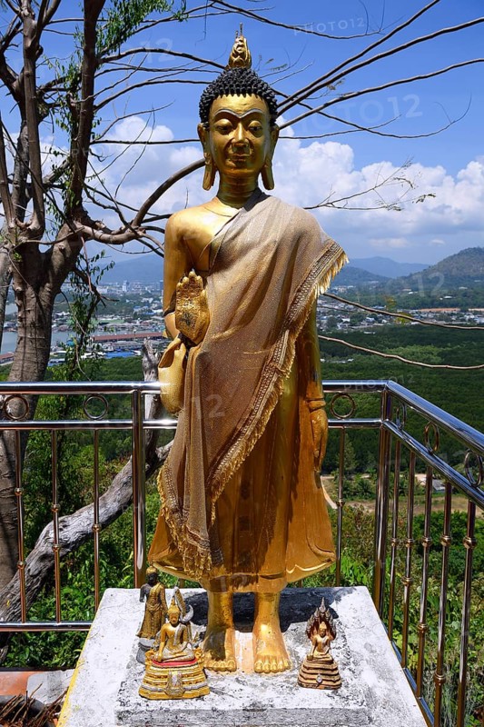 Buddha statues