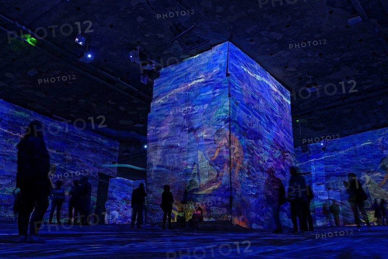 Light and pictureshow Carrieres des Lumieres