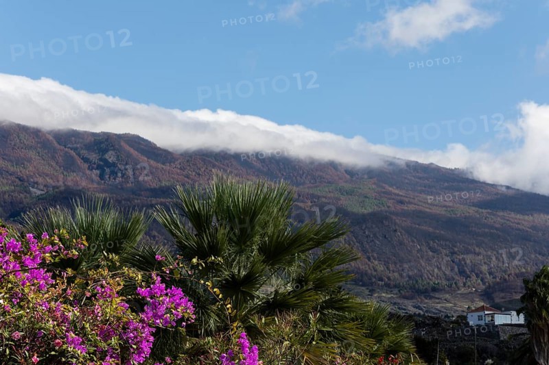 Clouds over Cumbre vieja