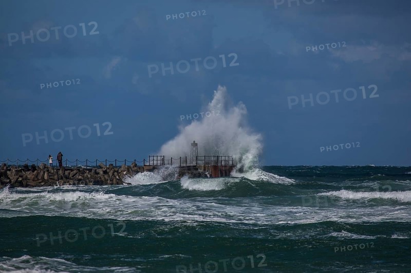 Surf at the pier