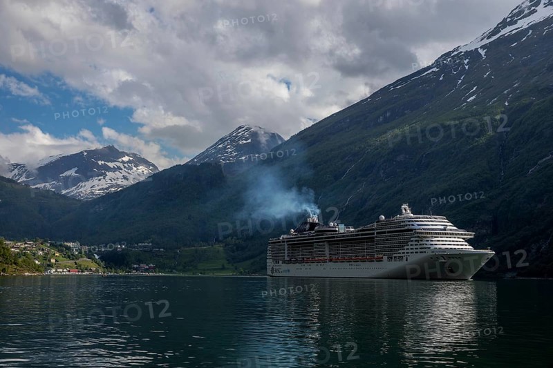 Cruise ship