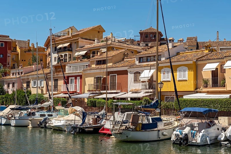 Boats and colourful houses