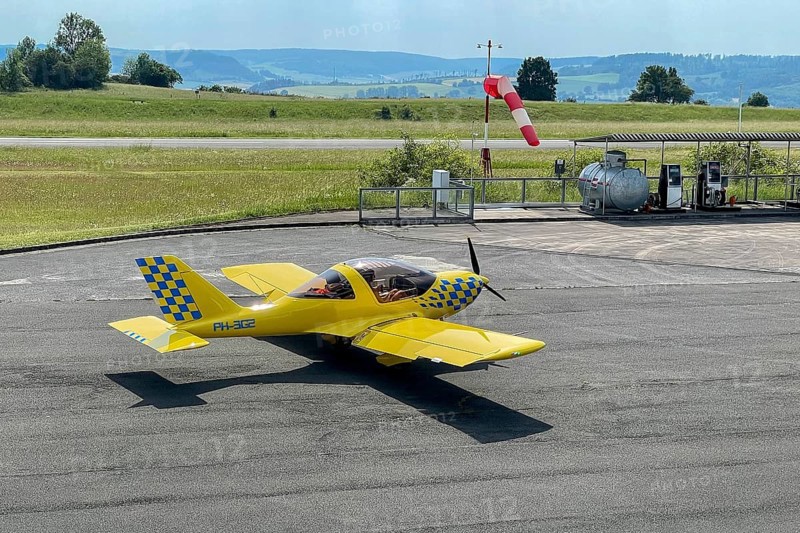 Small aircraft