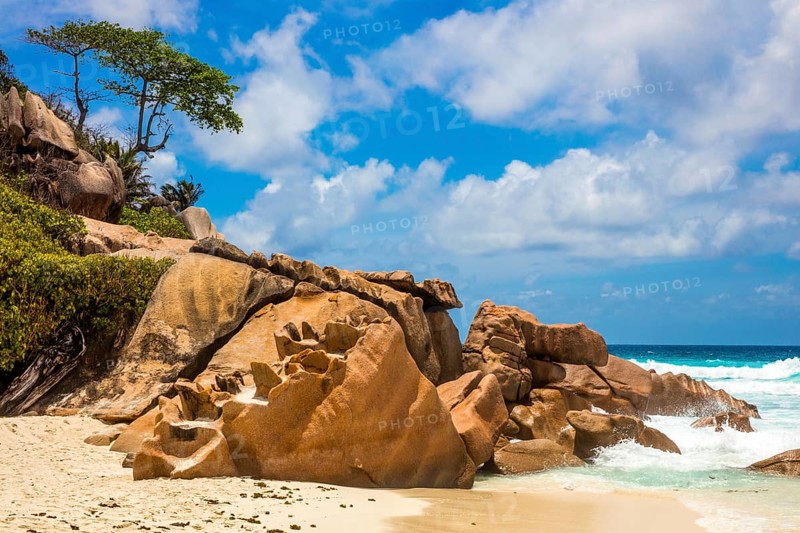 Granite rocks on Petite Anse beach