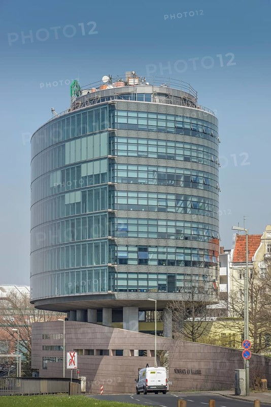 Office building at Halensee
