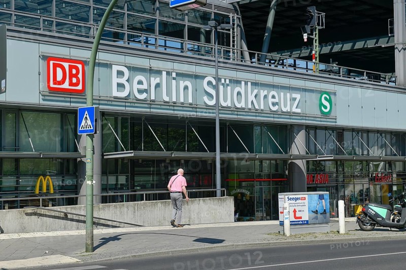 Suedkreuz train station