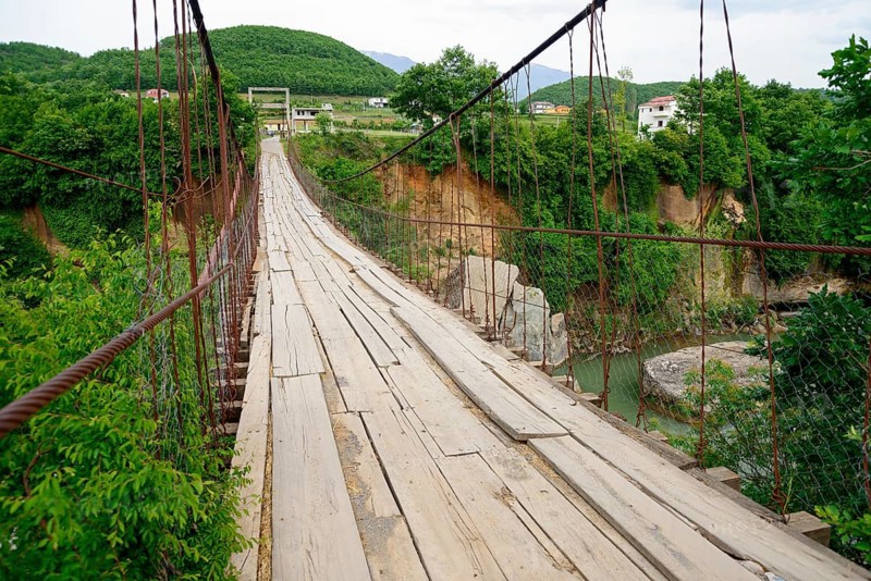 Suspension bridge at Suc over the river Mat