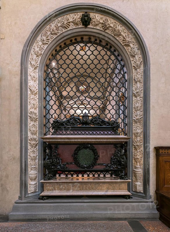 Double Tomb of Gionanni de' Medici and Piero di Cosimo de' Medici