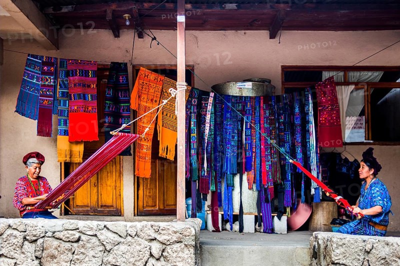 Women with traditional handlooms