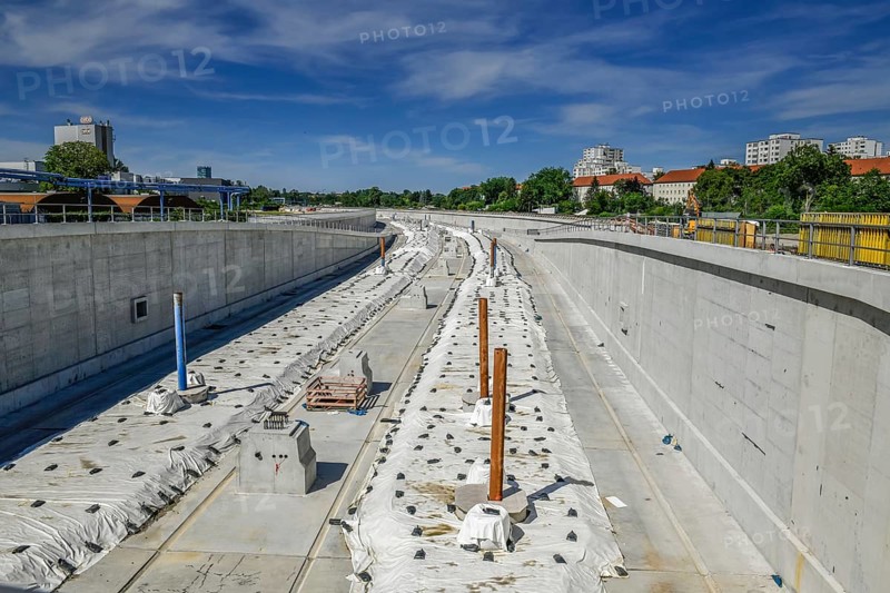 New construction of the A100 motorway