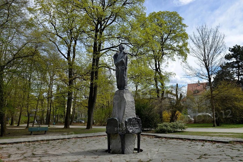 Monument to King Ludwig II Maximiliansanlagen
